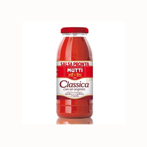 Mutti classic with basil...